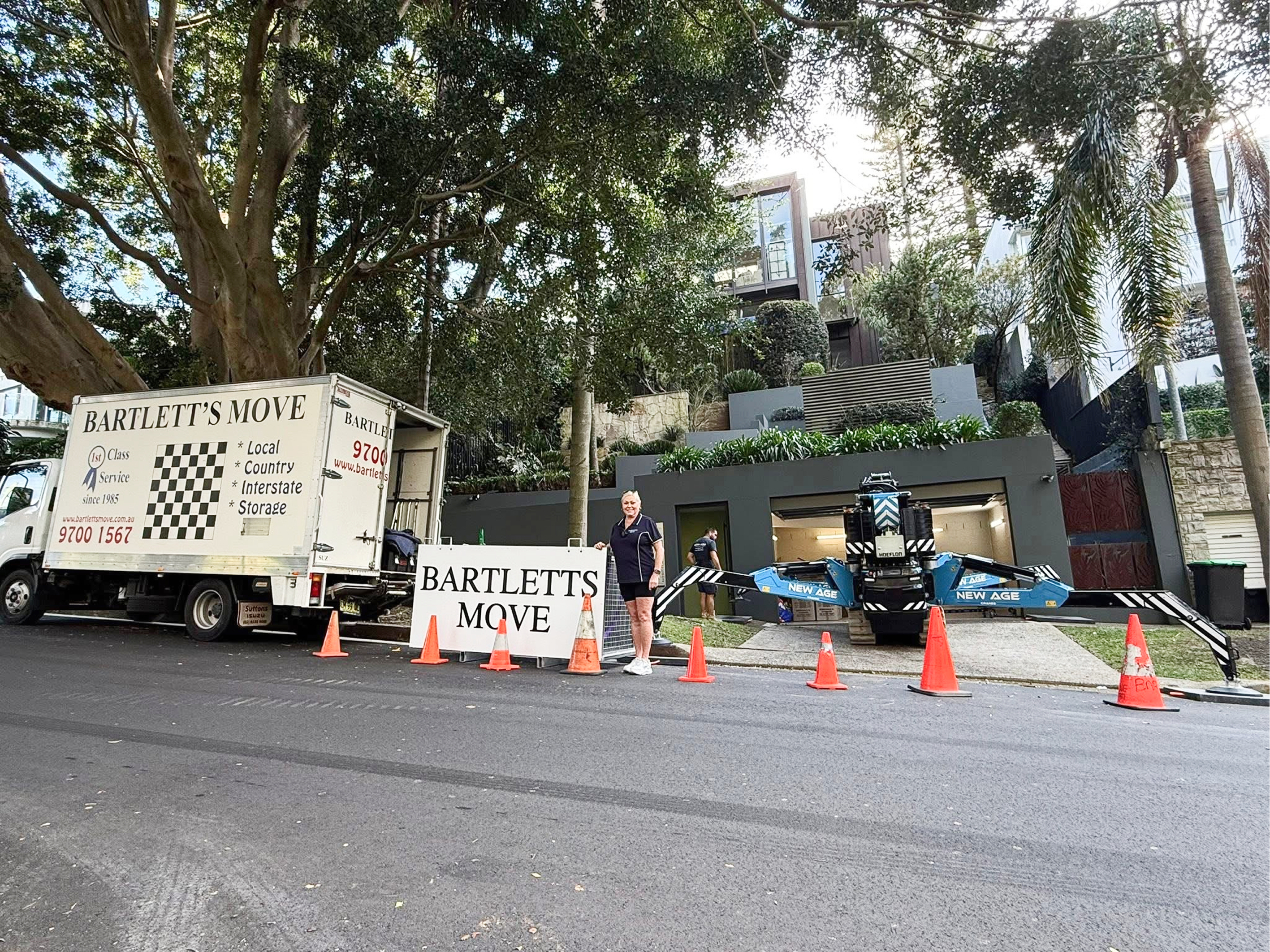 Bartletts Move truck and crane on an Eastern Suburbs job, Shirley out front